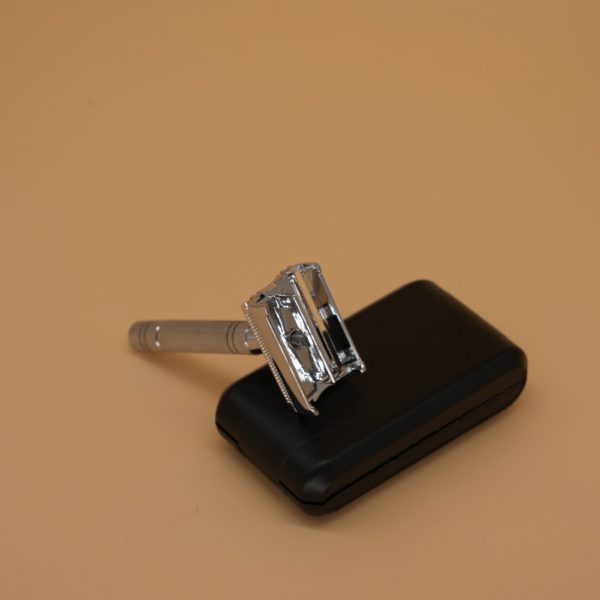 FSR-215 twis open butterfly razor